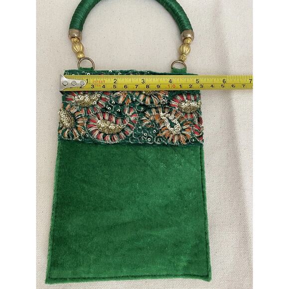 Women's elegant handbag made of velvet. Emerald color - Picture 6 of 9